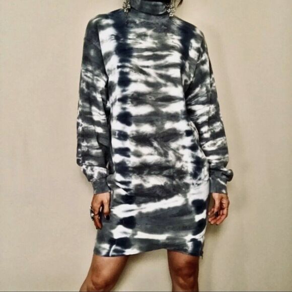 Young Fabulous Broke YFB womens Turtleneck Tunic Mini Dress size Small Tie Dye - Picture 1 of 6